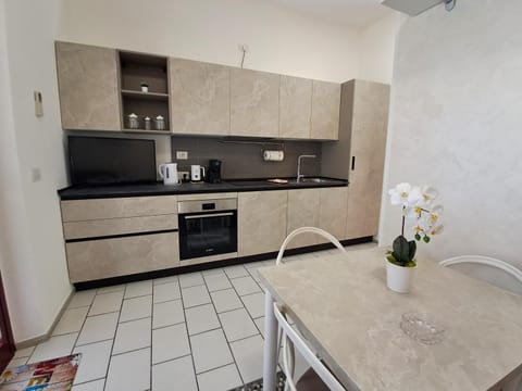 Kitchen or kitchenette, Dining area, dishwasher, oven, stove