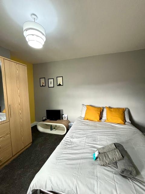 CROFT House Bed and Breakfast in Salford