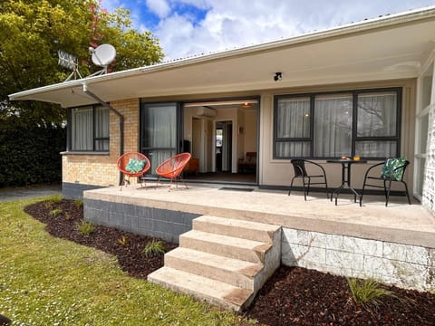 Patio, Seating area