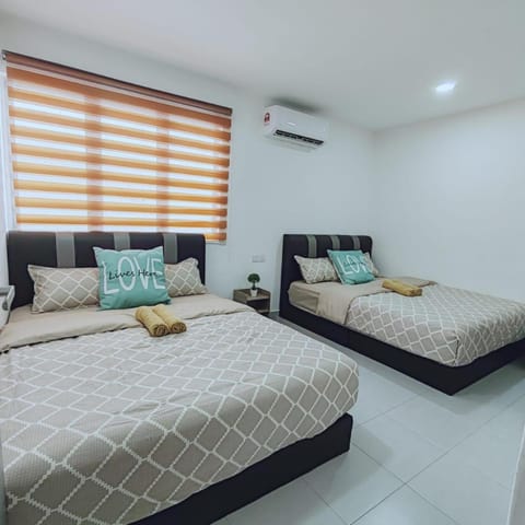 Bedroom, air conditioner