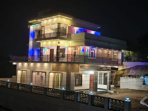 Property building, Night, View (from property/room)