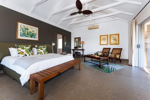 Seating area, Bedroom