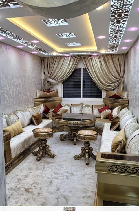 Communal lounge/ TV room, Living room, Seating area