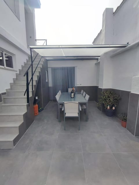 Property building, Balcony/Terrace