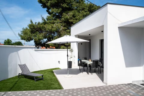 Property building, Balcony/Terrace