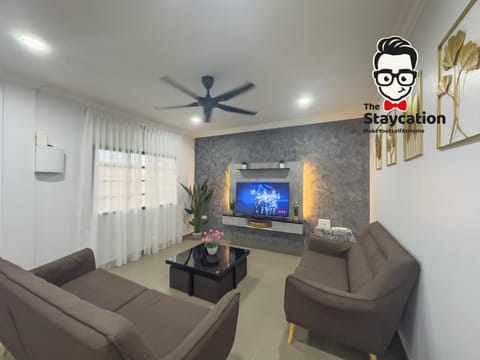 Communal lounge/ TV room, TV and multimedia, Living room