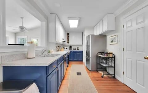 Nautical Watch 4BR 3Bath Family Beach Home Apartment in Tybee Island