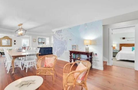 Nautical Watch 4BR 3Bath Family Beach Home Apartment in Tybee Island