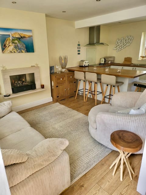 Living room, pet friendly
