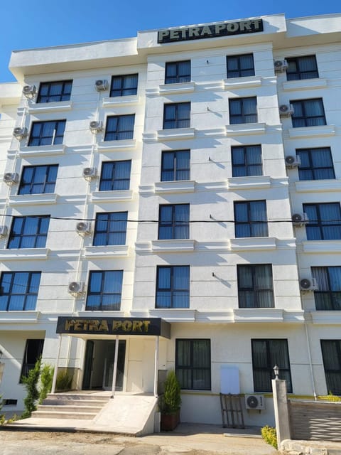 Property building, Day