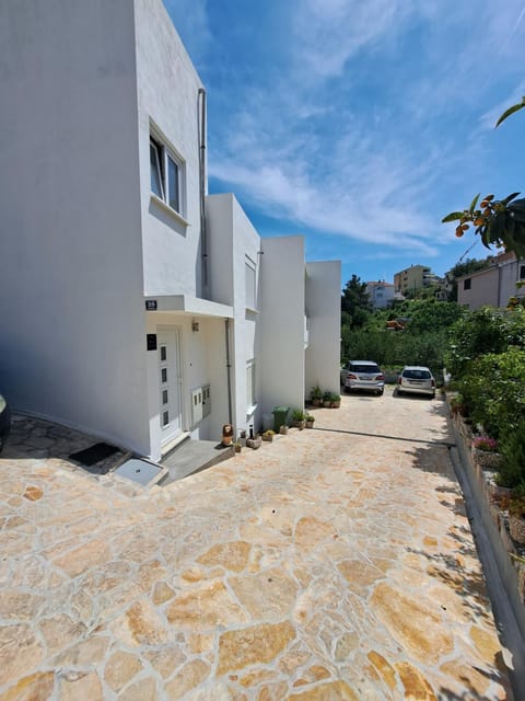 Street view, Parking