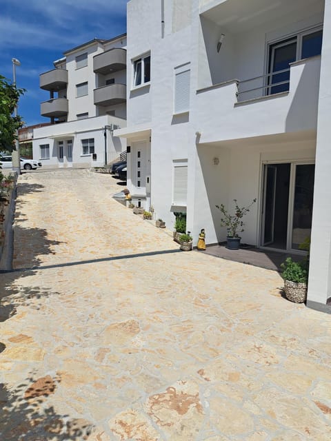 Patio, Day, Street view