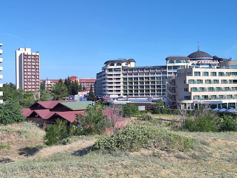 Property building, Day, Natural landscape