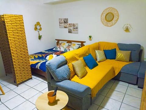 Living room, Photo of the whole room, Bedroom