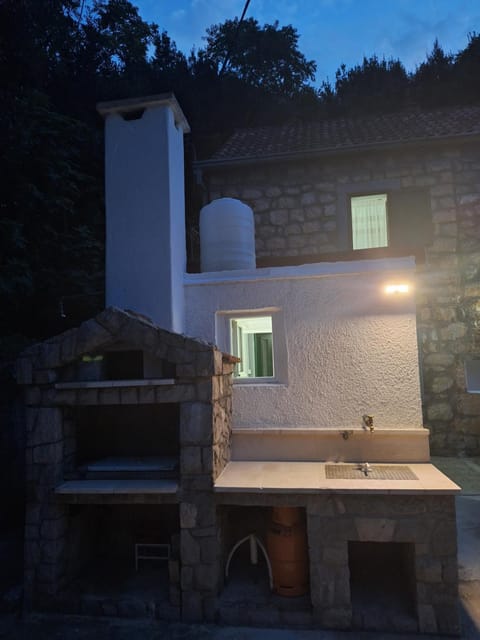 Old stone house Danka Villa in Muo