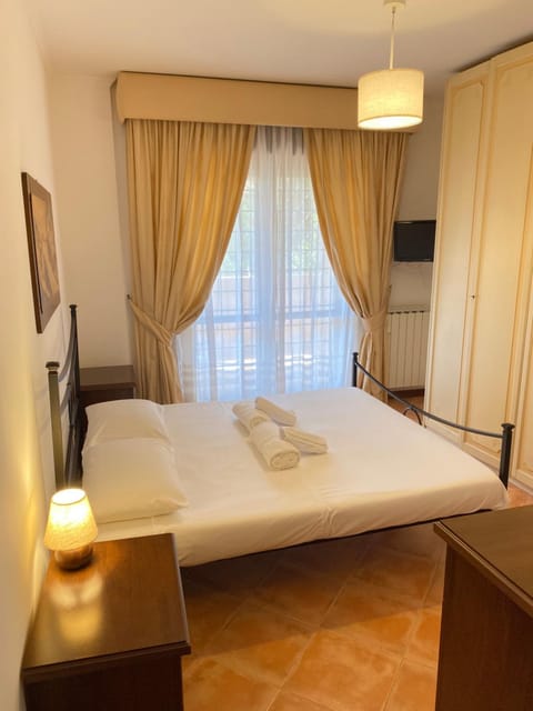 Bed, Photo of the whole room, Bedroom, towels, wardrobe