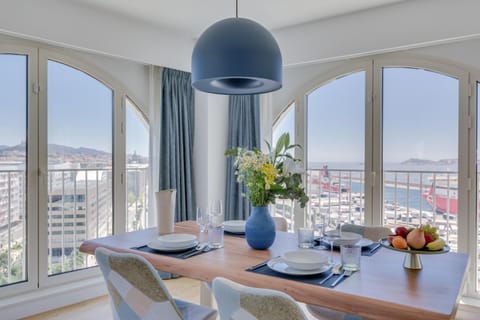 View (from property/room), Seating area, Dining area