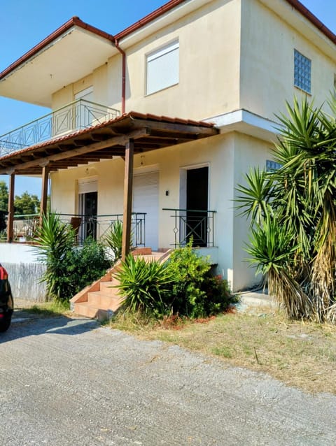 Yucca house House in Halkidiki