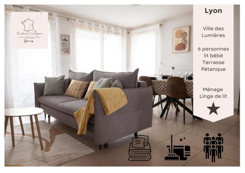 TV and multimedia, Living room, Seating area, Dining area, kitchen