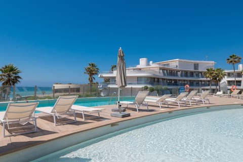 Pool view, Sea view, Swimming pool, sunbed