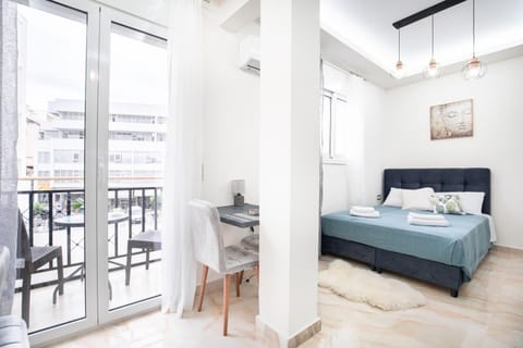 Bed, View (from property/room), Seating area, Dining area