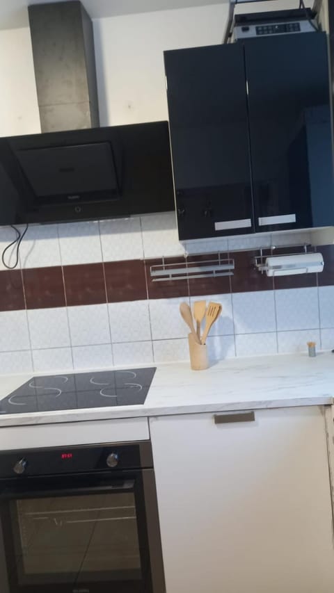 Quaresma Apartment in Île-de-France