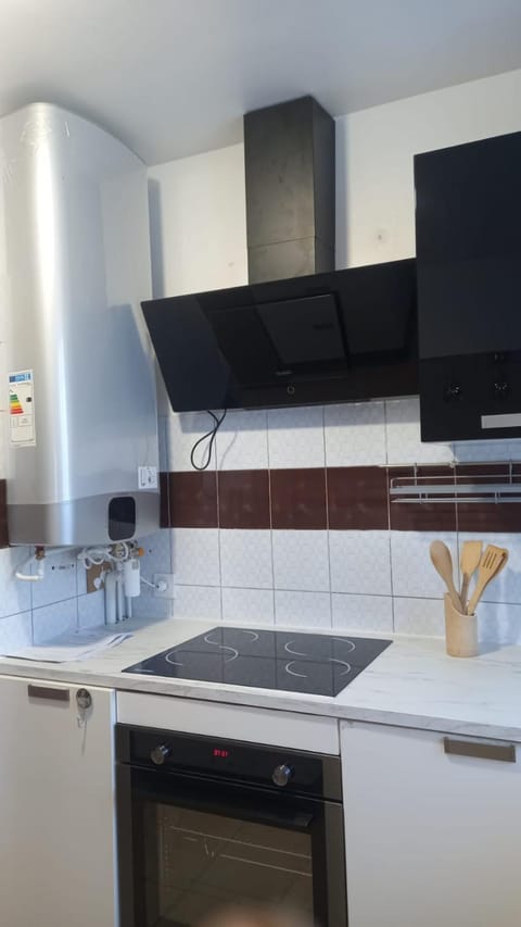 Quaresma Apartment in Île-de-France