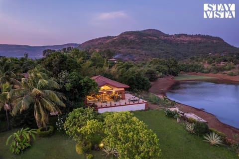 Property building, Lake view