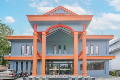 Facade/entrance