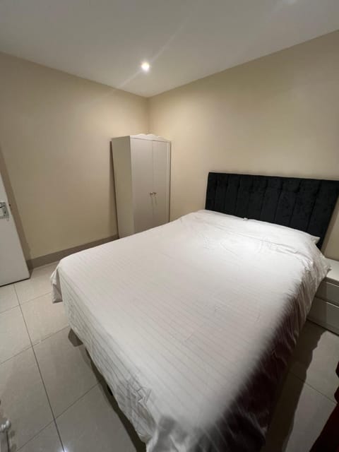 Lovely Dublin Home - Just 15 Mins to City Centre Bed and Breakfast in Dublin