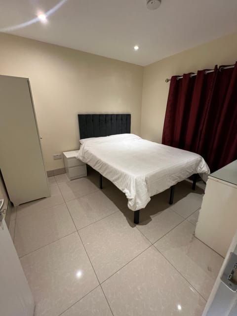 Lovely Dublin Home - Just 15 Mins to City Centre Bed and Breakfast in Dublin