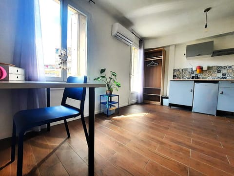 La chambre 2, Climatisée AC, Calme, Cuisine privée Vacation rental in Nice