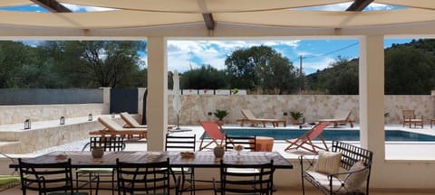 CHARMY LUNA holiday house with swimming pool Apartment in Šibenik-Knin County, Croatia