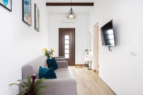 Communal lounge/ TV room, Living room