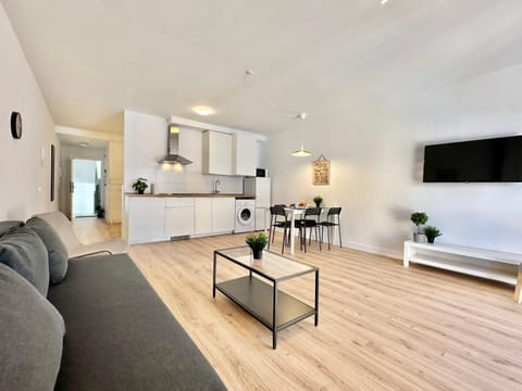 TV and multimedia, Living room, Dining area, stove, washing machine, kitchen