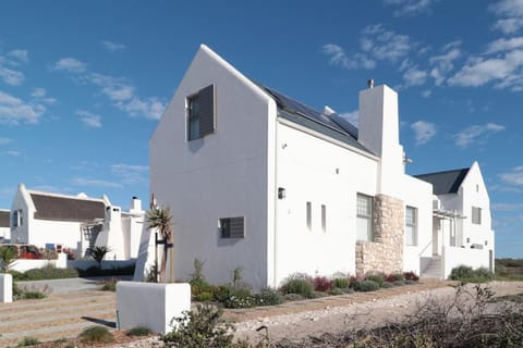 Property building, Day, Neighbourhood, Street view