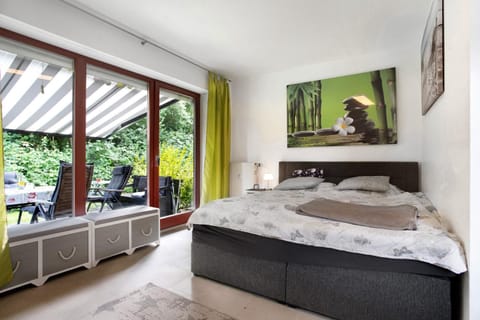 Living room, Bedroom