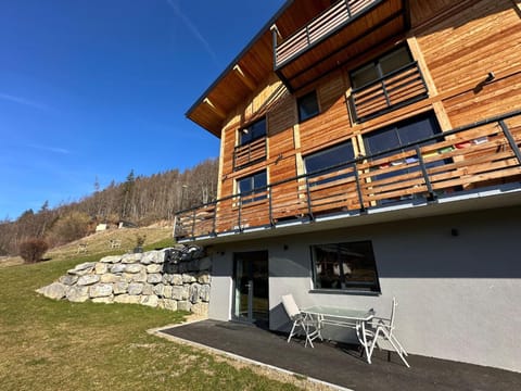 Property building, Facade/entrance, Off site