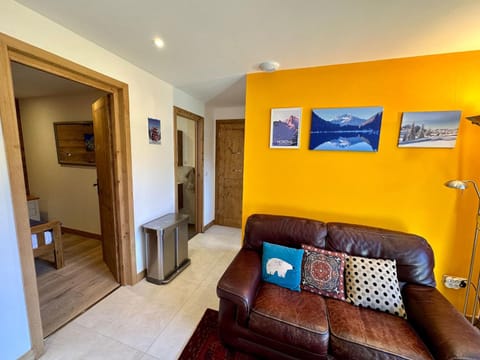 Communal lounge/ TV room, Living room