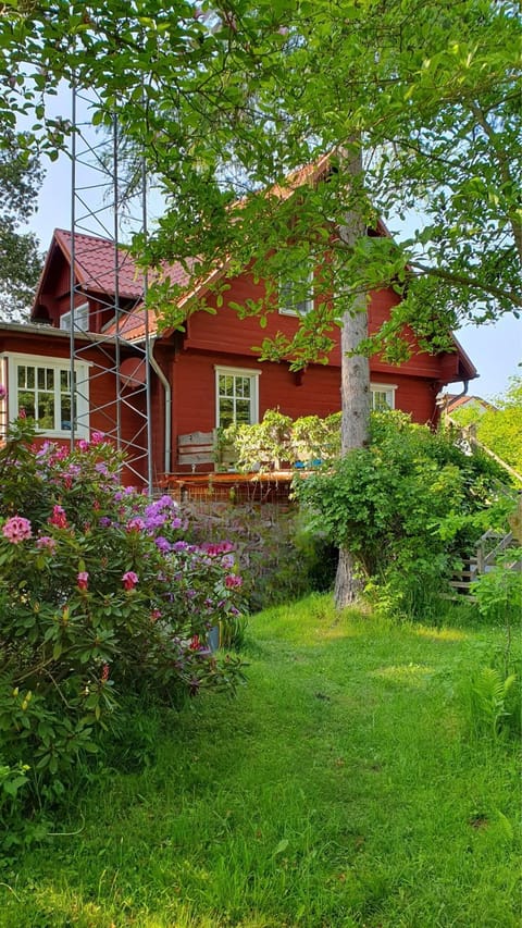 Property building, Garden