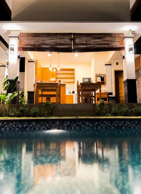 Property building, Kitchen or kitchenette, kitchen, kitchen