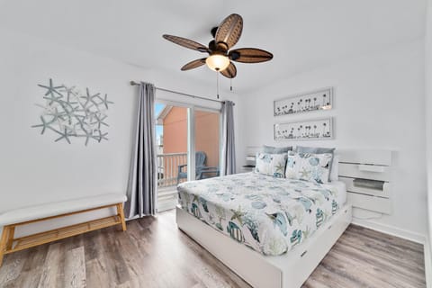 Laguna Bella Unit b8 House in West Beach