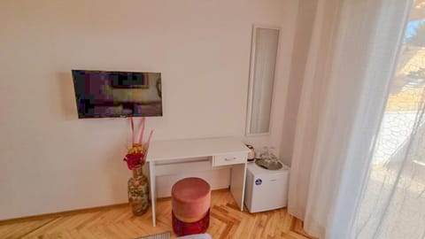 TV and multimedia, minibar