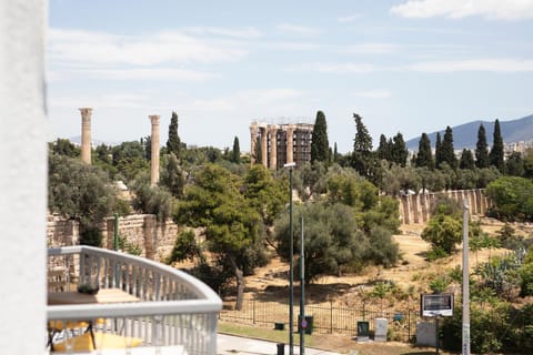 Natural landscape, View (from property/room), Balcony/Terrace, City view