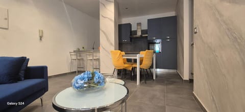 Kitchen or kitchenette, Living room, Dining area, Internal: Not applicable to any particular room