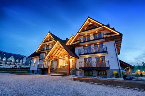 Property building, Day