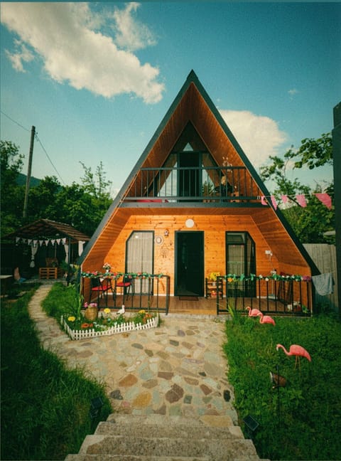 Property building, Spring, Day, Garden, Garden view
