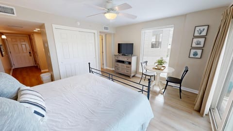 SeaCrest 201AB- by Holiday Isle Properties Apartment in Okaloosa Island