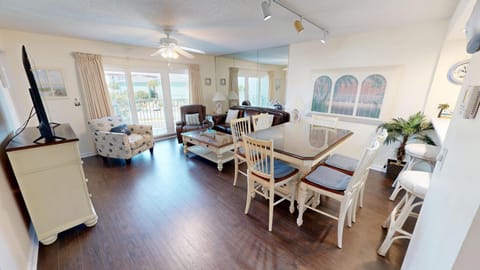 SeaCrest 314- by Holiday Isle Properties Apartment in Okaloosa Island