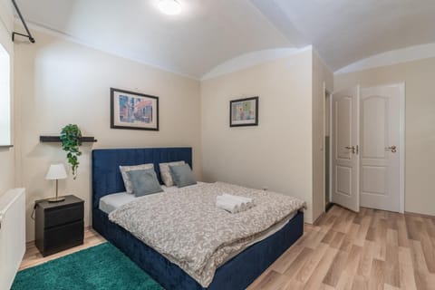 Bed, Photo of the whole room, Bedroom, towels, wardrobe